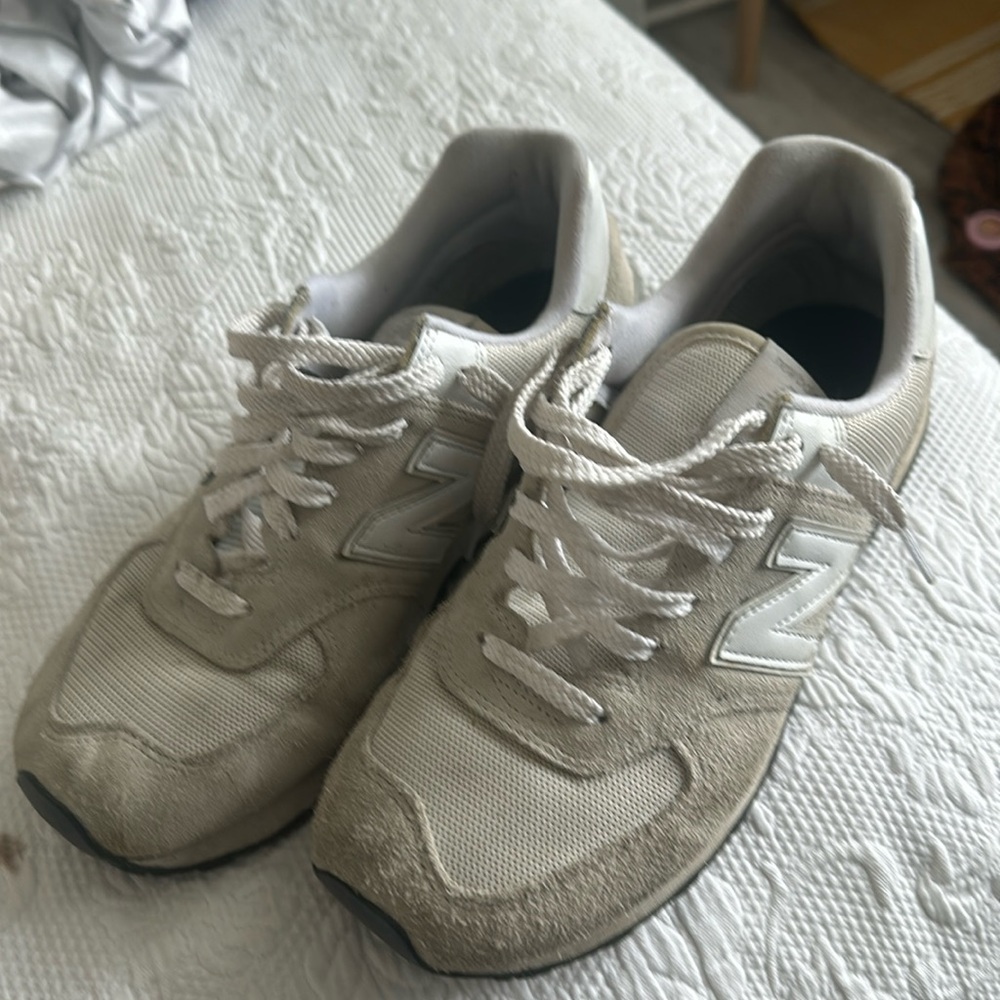 New balance off white size 9 men’s 574